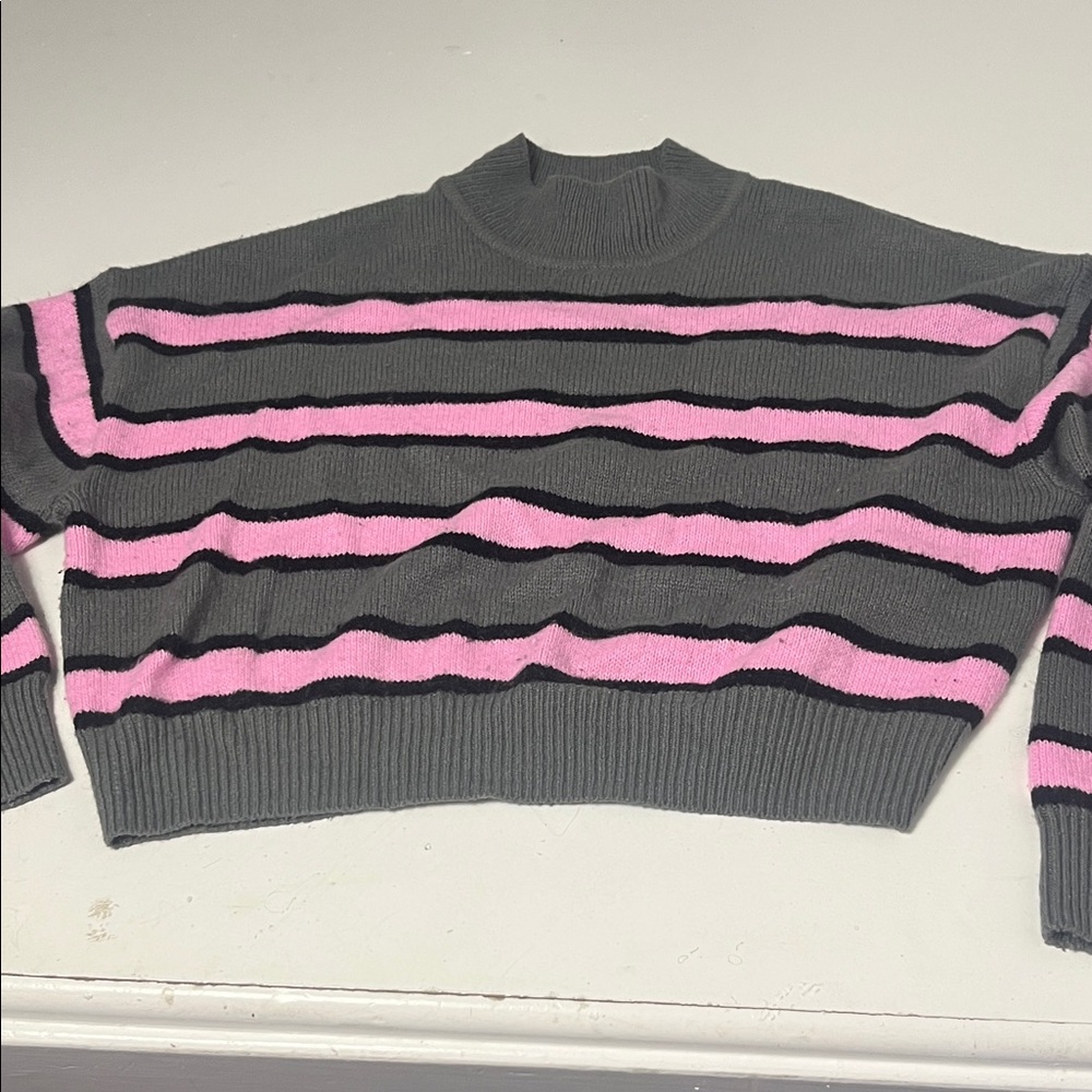 Divided Small Black Gray Pink Mockneck Cropped Long Sleeve Striped Sweater